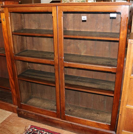 Large mahogany glazed bookcase(-)